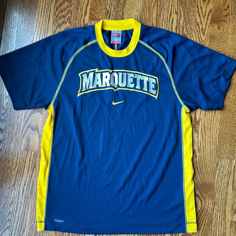 Marquette University Men’s Short Sleeve Nike Dri-Fit Shirt
